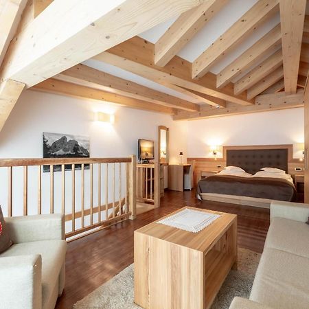 Hotel Gran Paradis 캄피텔로디파사 외부 사진