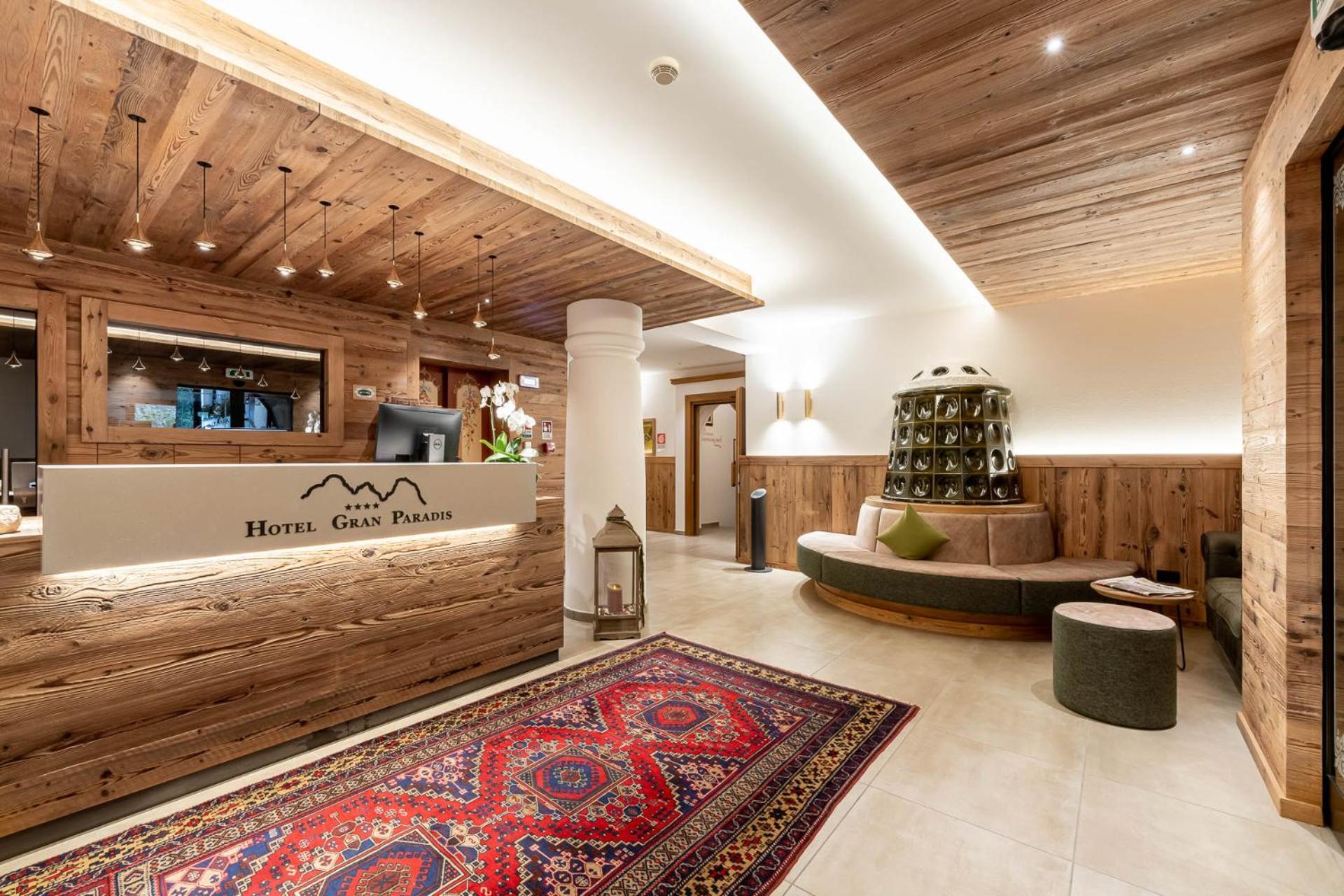 Hotel Gran Paradis 캄피텔로디파사 외부 사진
