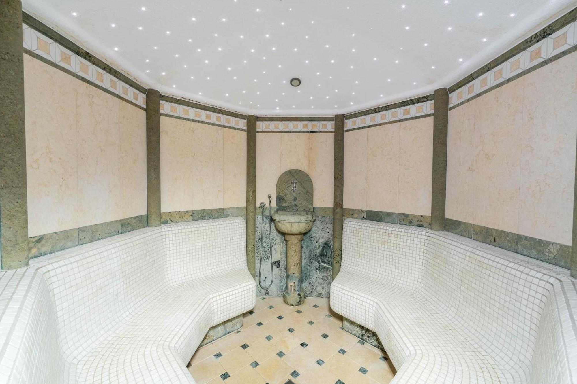 Hotel Gran Paradis 캄피텔로디파사 외부 사진